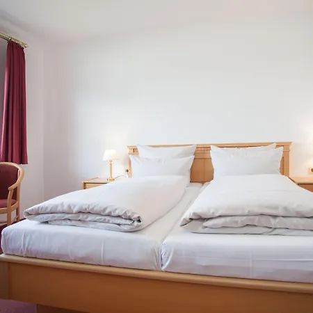 Der Schoene Asten - 3*